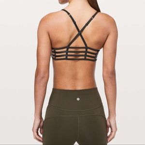 Lululemon Hot Spell Bra
Screen Toile Multi / Black
